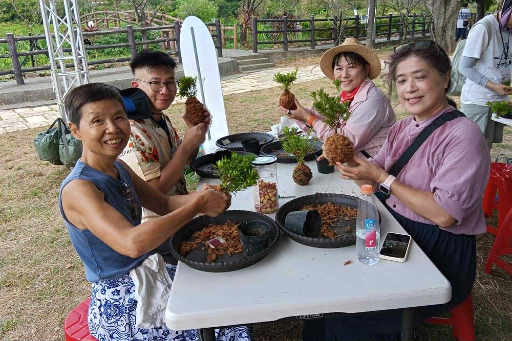 帶著真理觀光的國際學系的體驗生台灣的鄉食農教學