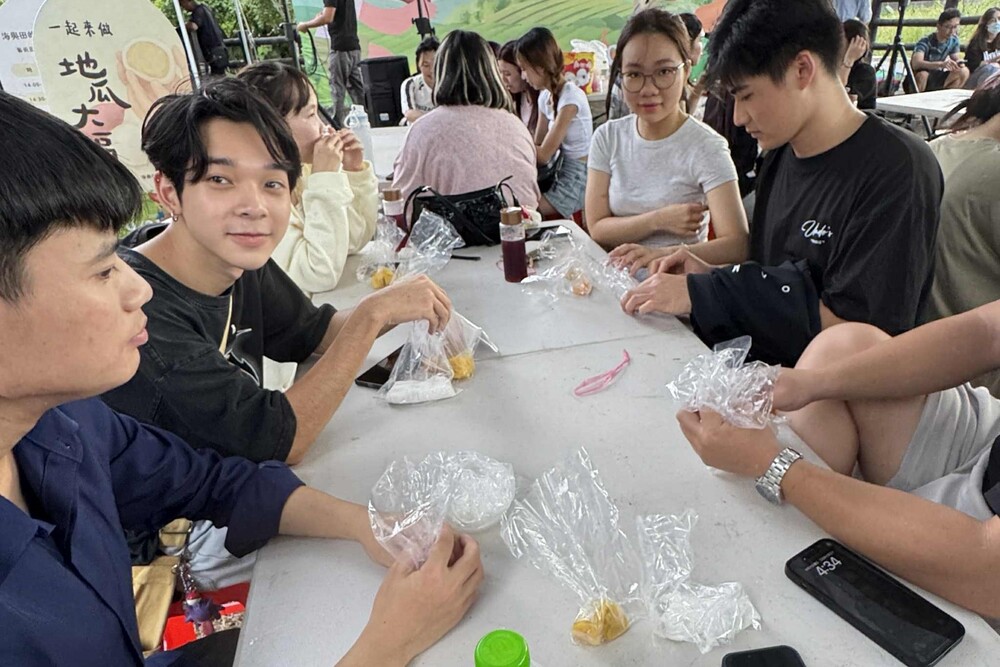 帶著真理觀光的國際學系的體驗生台灣的鄉食農教學